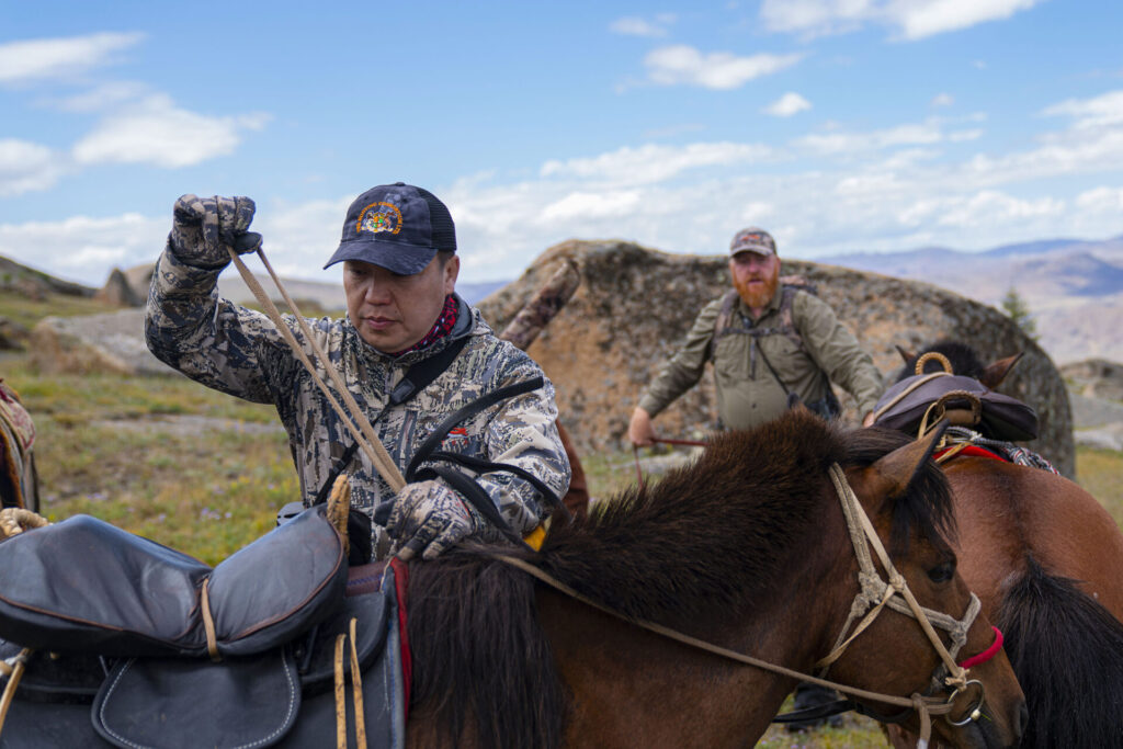 WEB_S__Gobi Ibex_Mongolia21_WildStrongholds_716