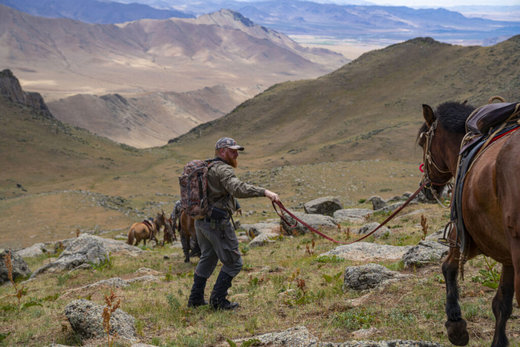 WEB_S__Gobi Ibex_Mongolia21_WildStrongholds_737